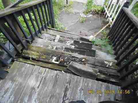 5828 Frontenac (8)_m.jpg